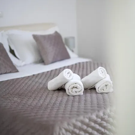 Silver Luxury Apartment Lägenhet