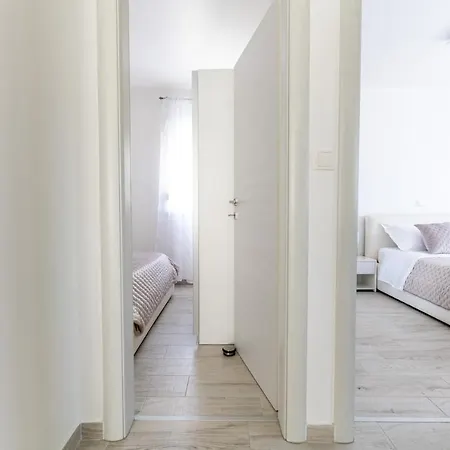 Silver Luxury Trogir