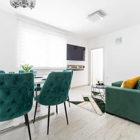 Silver Luxury Apartament *
