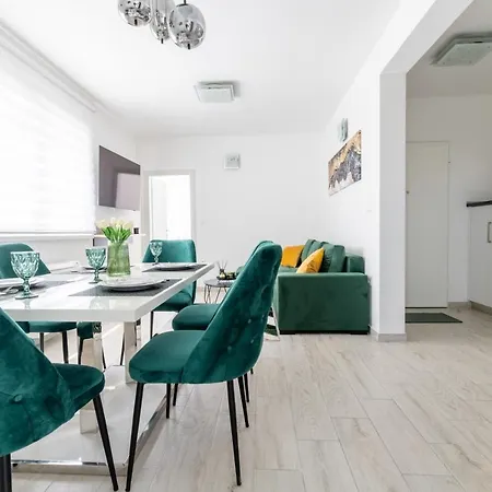Silver Luxury Apartament *