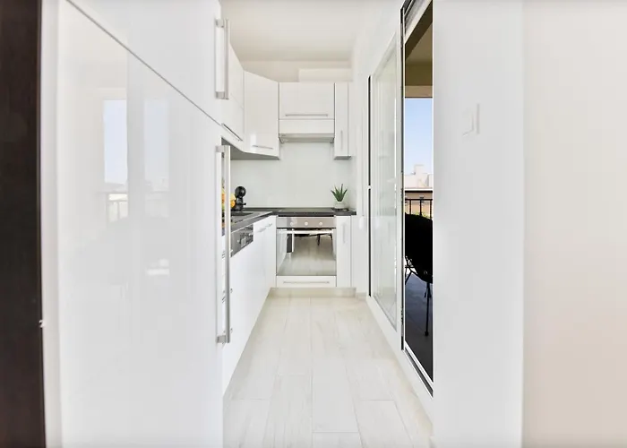 Silver Luxury Apartment *