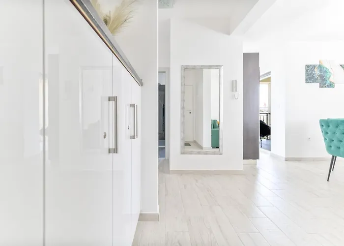 Silver Luxury Apartment Апартаменты Трогир