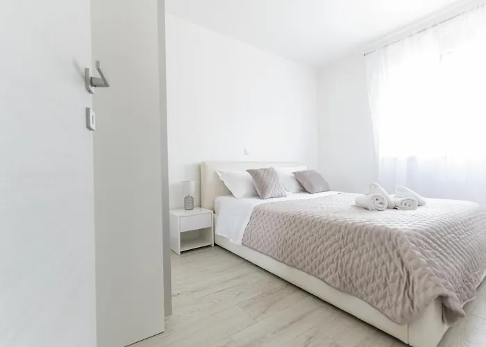 Silver Luxury Apartment