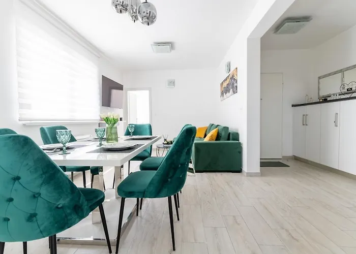 Silver Luxury Apartment Апартаменты *